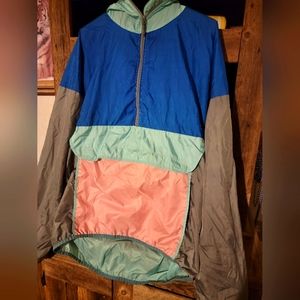 Cotopaxi hooded water resistant windbreaker